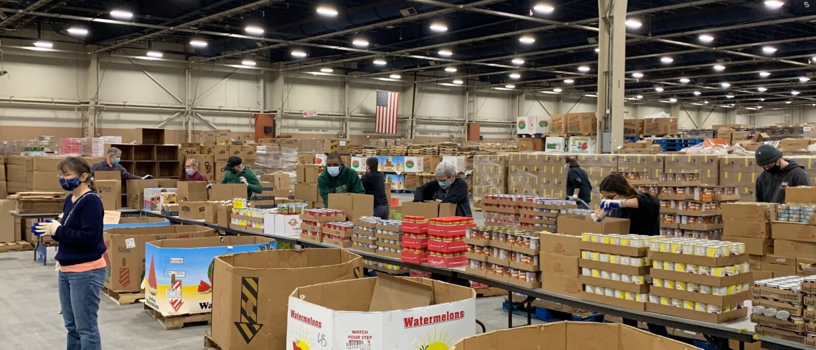 HU volunteers with Food Bank