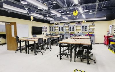 Physics and Engineering Lab 1002