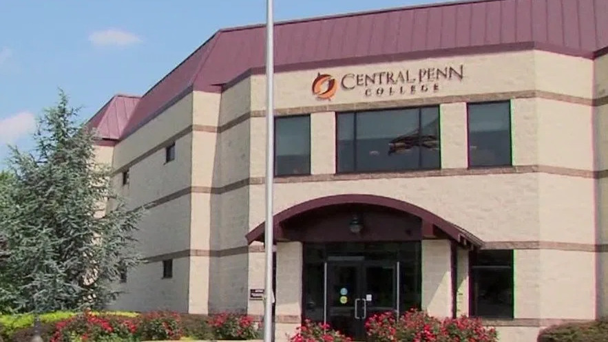 HU and Central Penn College Sign Transfer Agreement