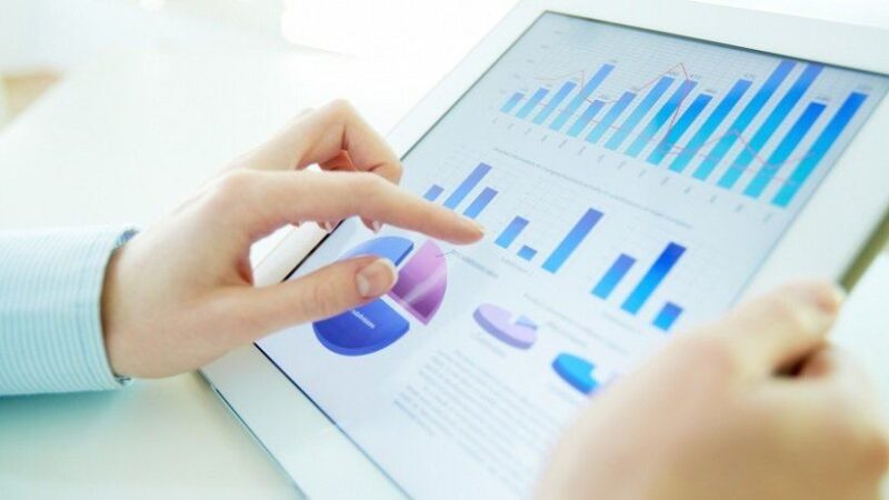 how-data-analytics-improves-your-corporate-training-experience