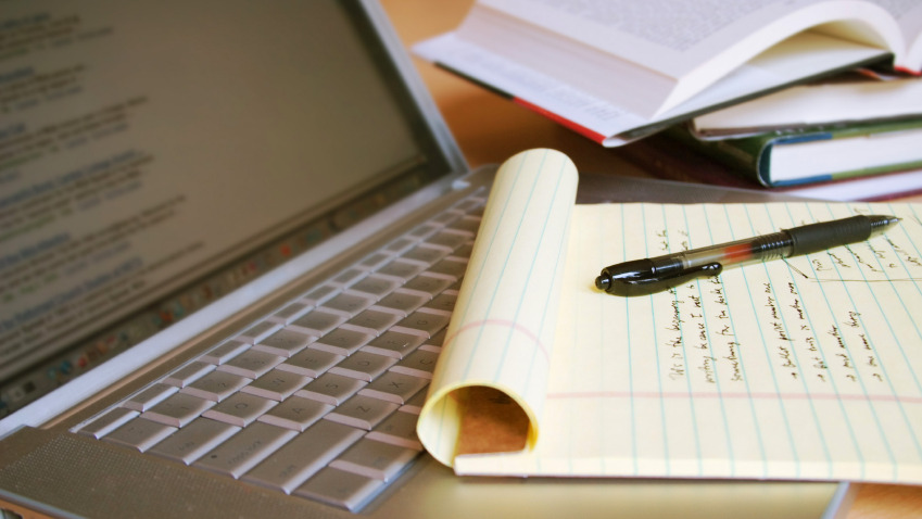 HU students find connections, linguistic and writing support at The English Lounge
